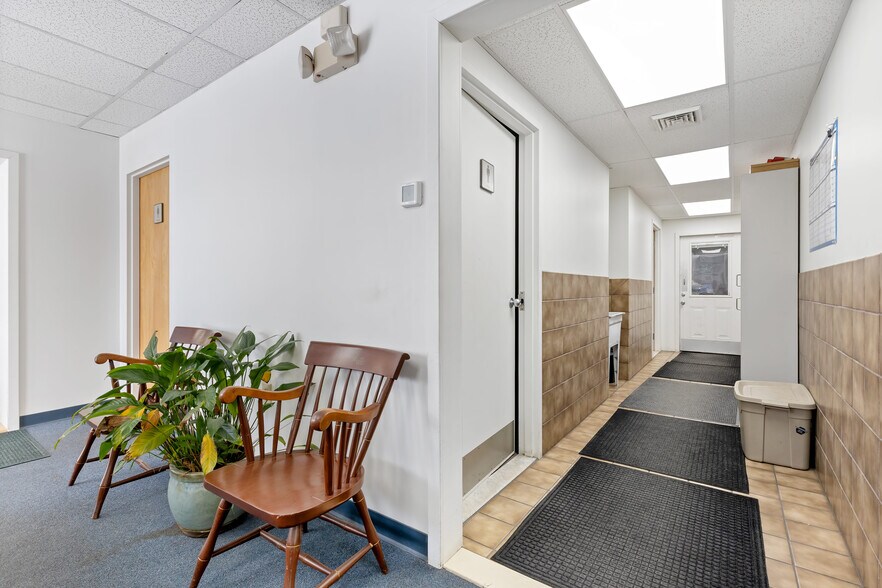 More Photos Of 9 Delta Dr, Londonderry Warehouse For Sale