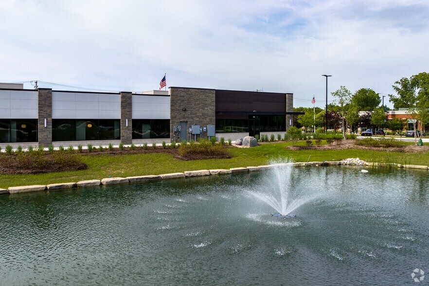 More Photos Of 44244-44284 W 12 Mile Rd, Novi Unknown For Lease