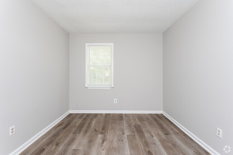 More Photos Of 1008 Blakely Ct, Albany Multifamily For Sale
