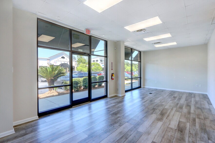 More Photos Of 107 Grand Central Blvd, Pooler Freestanding For Lease