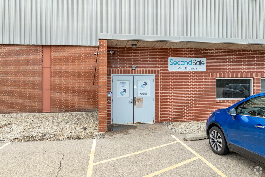 More Photos Of 900 Knell Rd, Montgomery Distribution For Lease