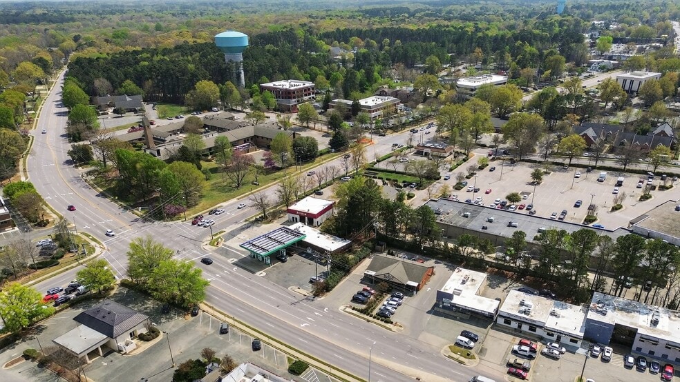 More Photos Of 113 SW Maynard Rd, Cary Freestanding For Lease