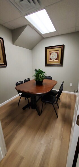 More Photos Of 6900 Houston Rd, Florence Office Residential For Lease