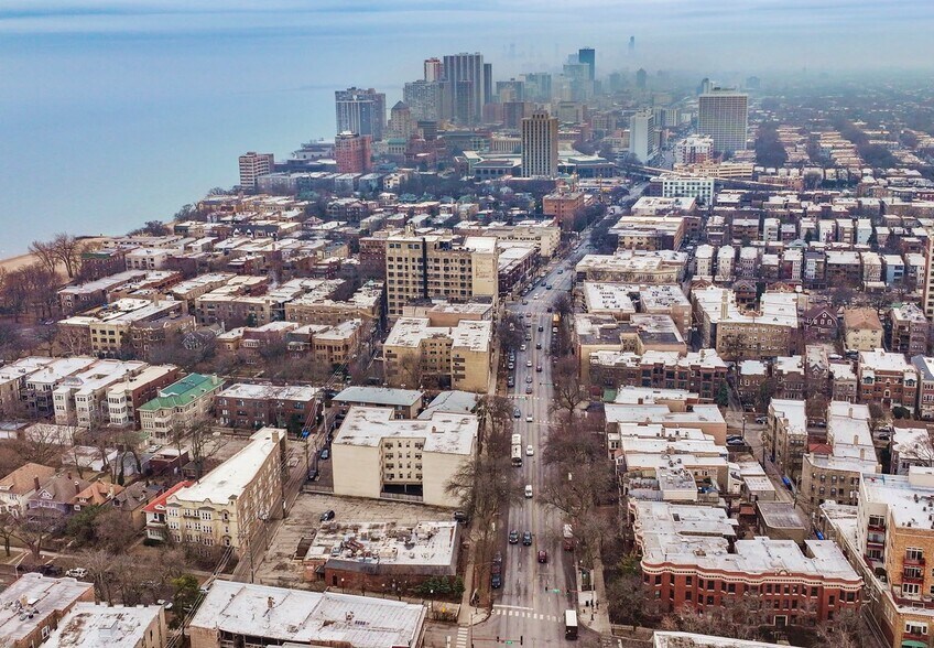 More Photos Of 6935 N Sheridan Rd, Chicago Land For Sale