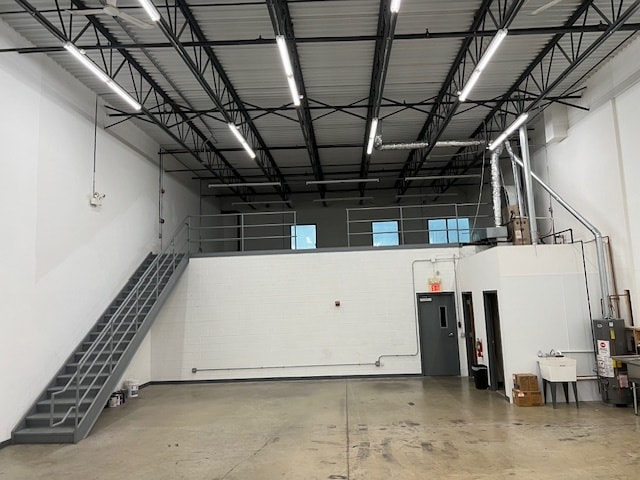 More Photos Of 2760 Beverly Dr, Aurora Warehouse For Lease
