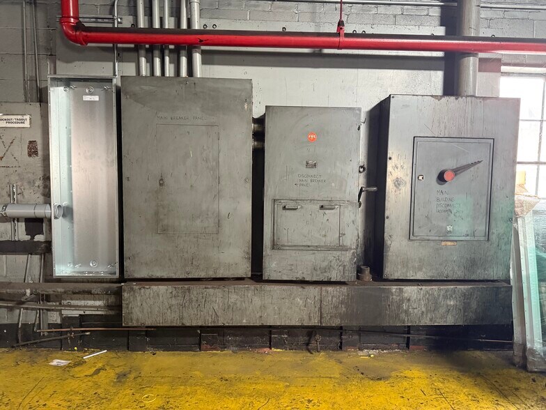 More Photos Of 423-425 Main St, Bennington Office Residential For Sale