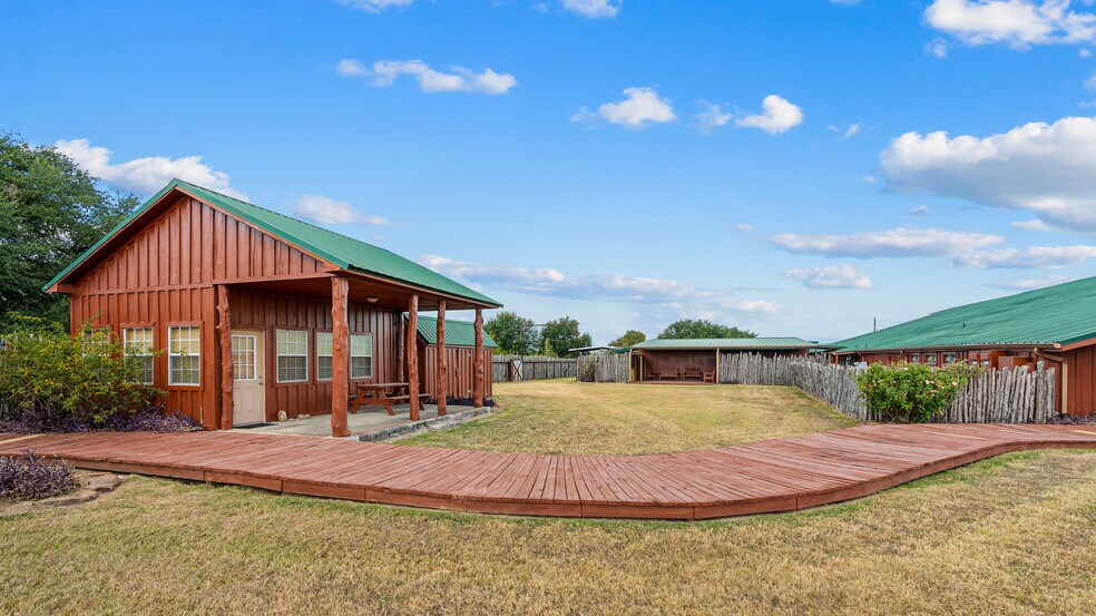 More Photos Of 2692 Highway 105 W, Navasota Specialty For Sale