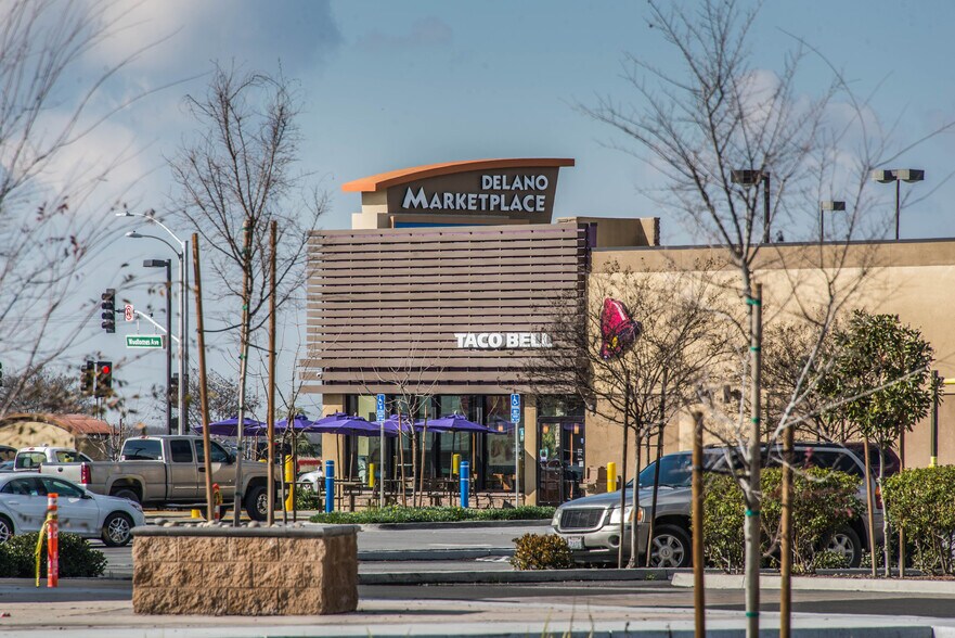 More Photos Of 530 Woollomes Ave, Delano Unknown For Lease