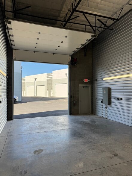 More Photos Of 31606 N Cave Creek Rd, Cave Creek Self Storage For Sale