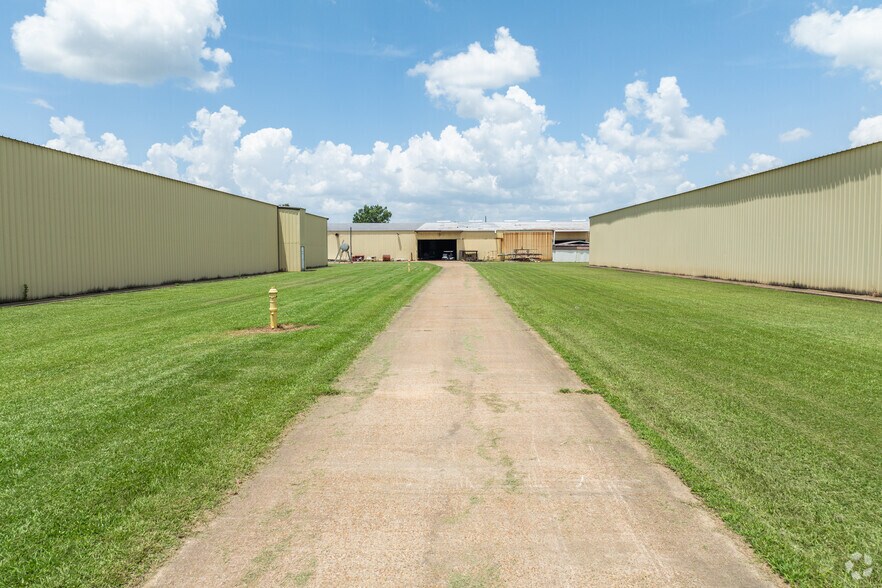 More Photos Of 969 Highway 868, Winnsboro Warehouse For Lease
