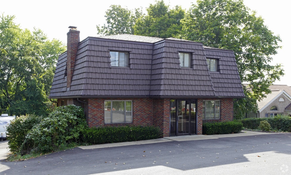 Primary Photo Of 1004 Brodhead Rd, Coraopolis Office For Lease