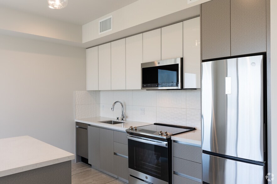 More Photos Of 4864 Melrose Ave, Los Angeles Apartments For Lease