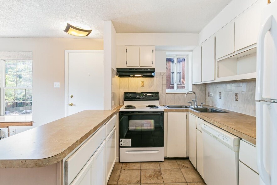 More Photos Of 1152 York St, Denver Apartments For Sale