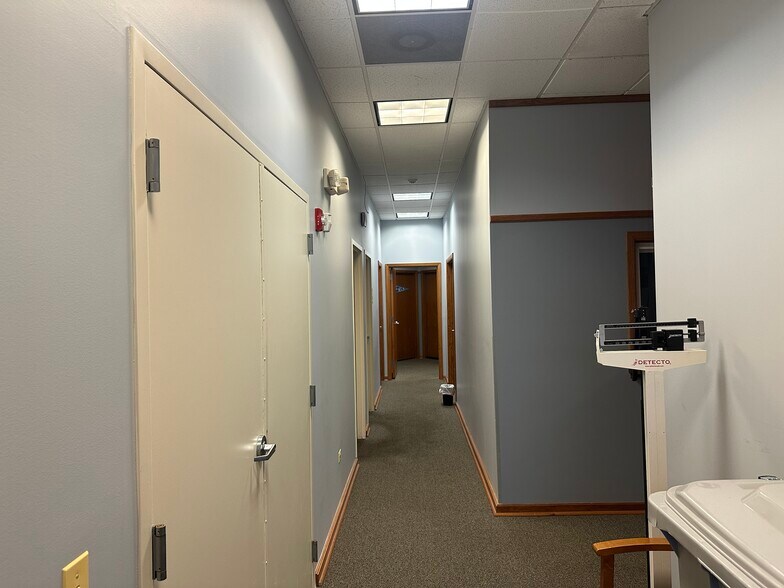 More Photos Of 5950 Lincoln Ave, Lisle Medical For Lease