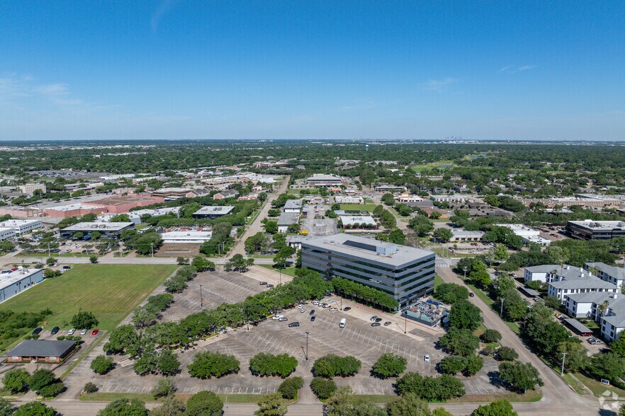 More Photos Of 1150 Gemini St, Houston Office For Lease