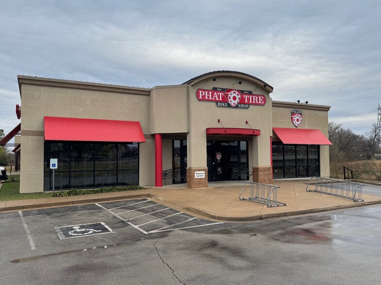 More Photos Of 9708 S Riverside Dr, Tulsa General Retail For Sale