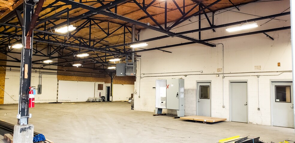 More Photos Of 1230 W 1st St, Granite City Industrial For Lease