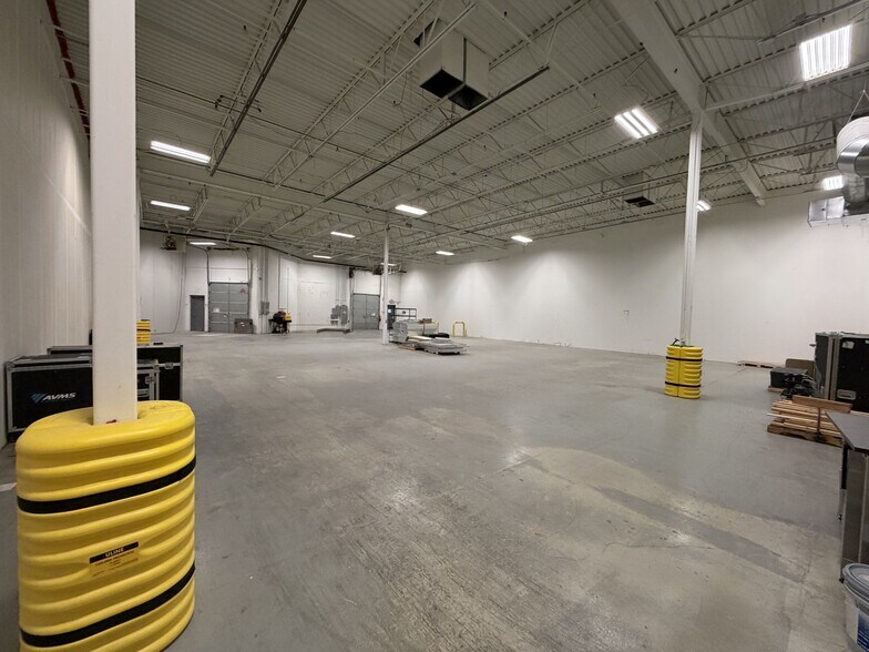 More Photos Of 5480 N Nathan Ln, Plymouth Manufacturing For Lease