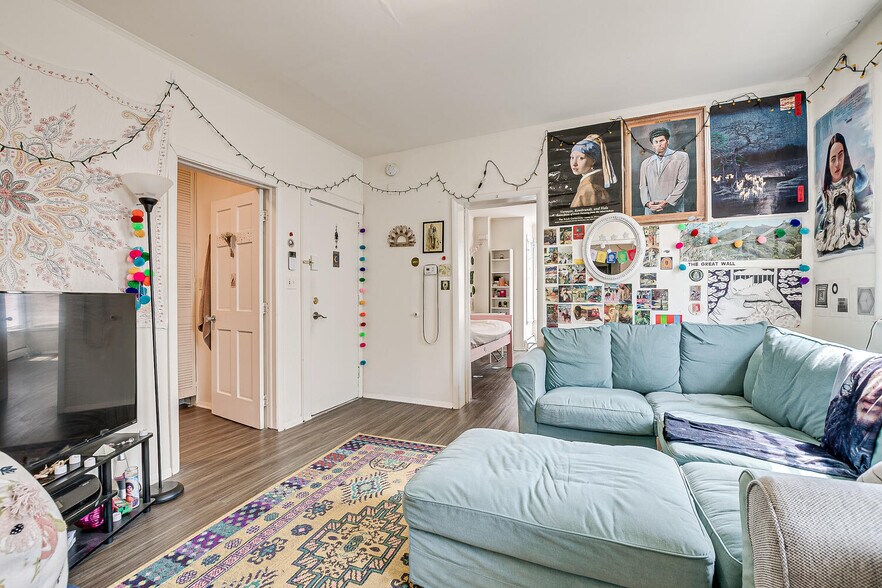 More Photos Of 173 Hamilton St, New Brunswick Specialty For Sale