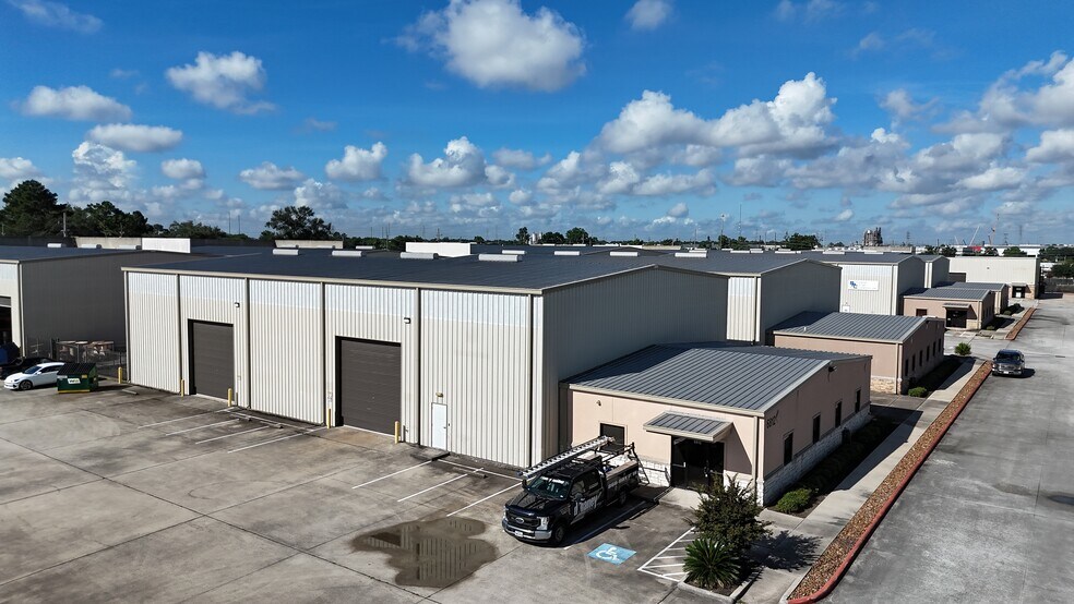 Primary Photo Of 6812 Bourgeois Rd, Houston Warehouse For Lease