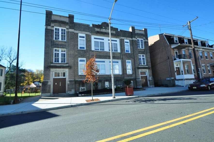 582 S Main St, Phillipsburg, NJ 08865 Apartments For Sale