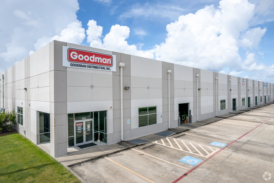 Primary Photo Of 3430 S Sam Houston Pkwy E, Houston Warehouse For Lease