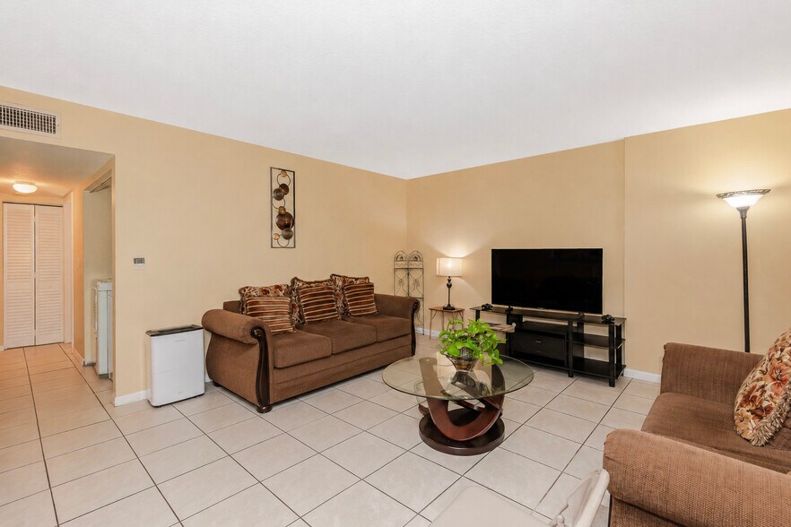 More Photos Of 4263 NW 115th Ave, Coral Springs Multifamily For Sale
