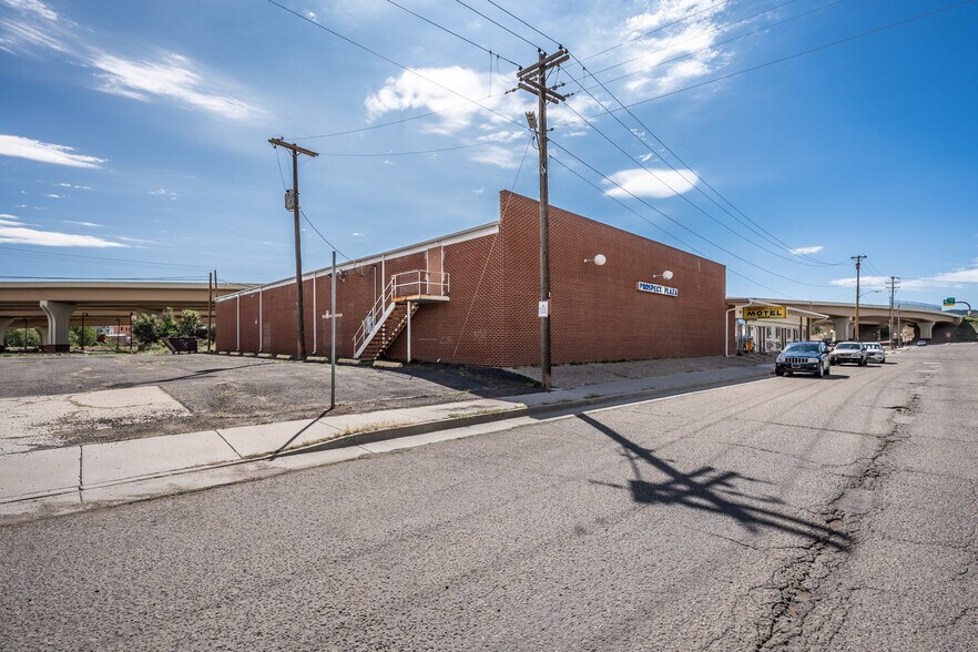 More Photos Of 416 State St, Trinidad Flex For Sale