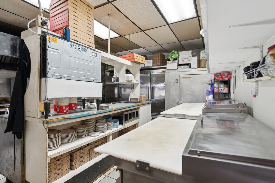 More Photos Of 456 US-5, Fairlee Restaurant For Sale