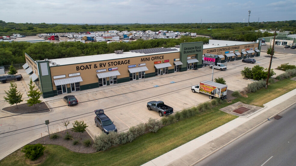 More Photos Of 7515 Grissom Rd, San Antonio Office For Lease