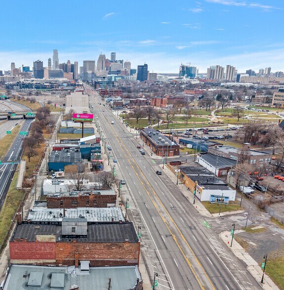 More Photos Of 2564 Michigan Ave, Detroit Storefront Retail Residential For Sale