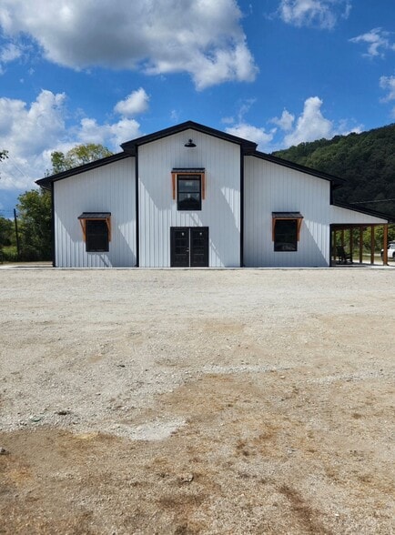 Primary Photo Of 9585 Campton Rd, Stanton Light Distribution For Sale