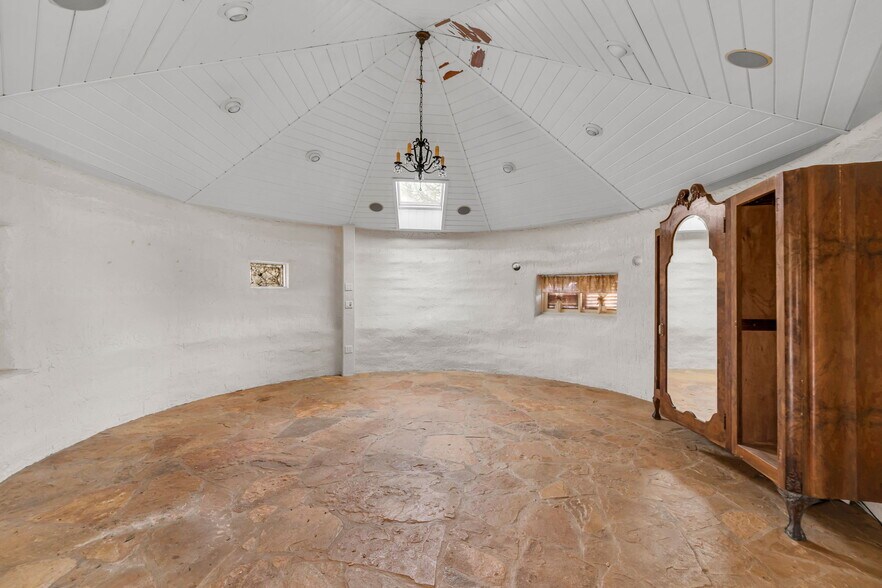 More Photos Of 251 Circle Dr, Wimberley Hospitality For Sale