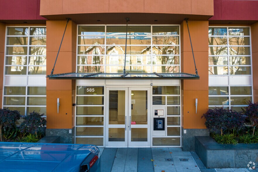 More Photos Of 899 Clay St, Oakland Apartments For Lease