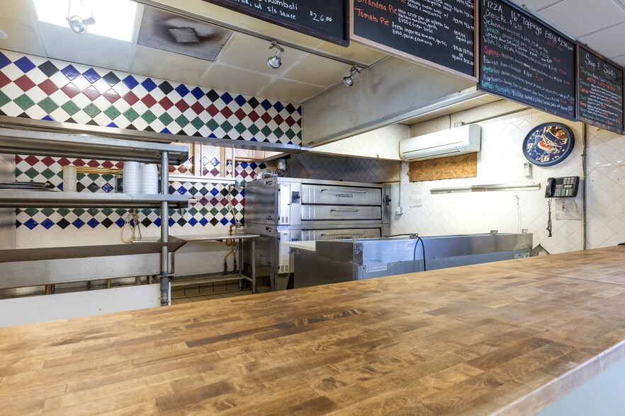 More Photos Of 916 SE 14th Ave, Cape Coral Restaurant For Sale