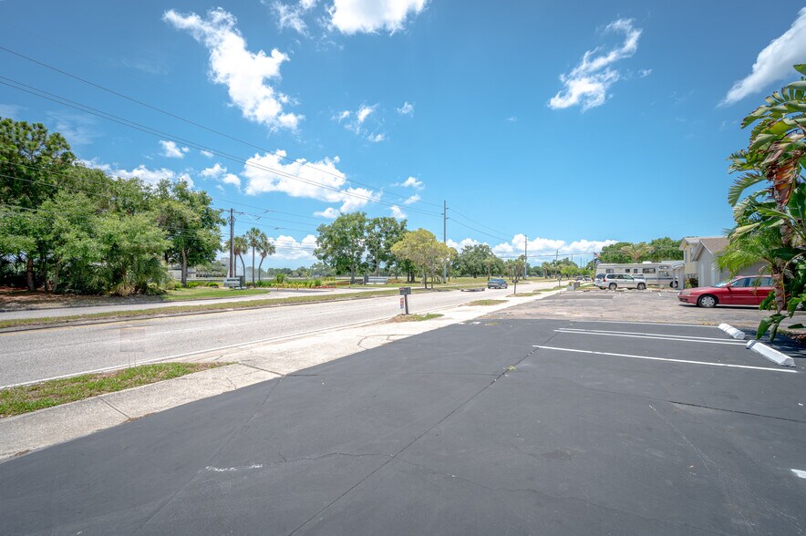 More Photos Of 5105 Memorial Hwy, Tampa Office Residential For Lease