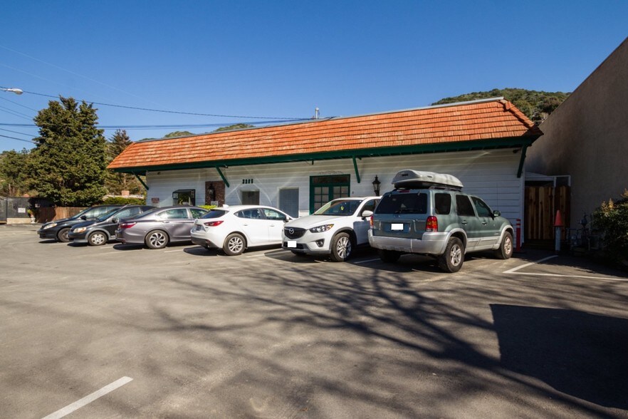 More Photos Of 3295 Laguna Canyon Rd, Laguna Beach Industrial For Lease