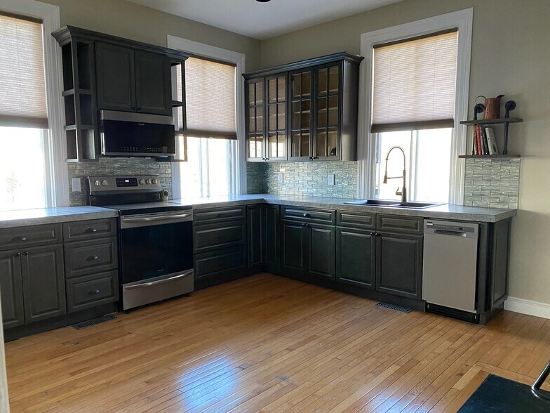 More Photos Of 2144 Broad St, Cranston Office For Lease