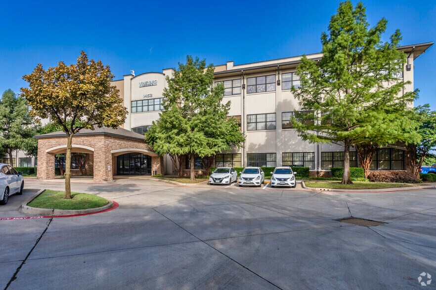 More Photos Of 1452 Hughes Rd, Grapevine Office For Lease