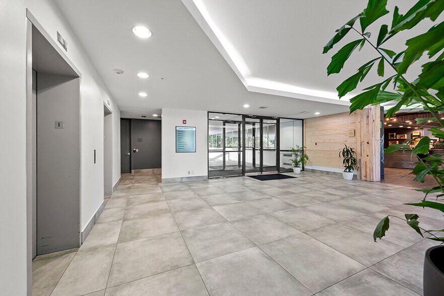 More Photos Of 9200 E Mineral Ave, Centennial Medical For Lease