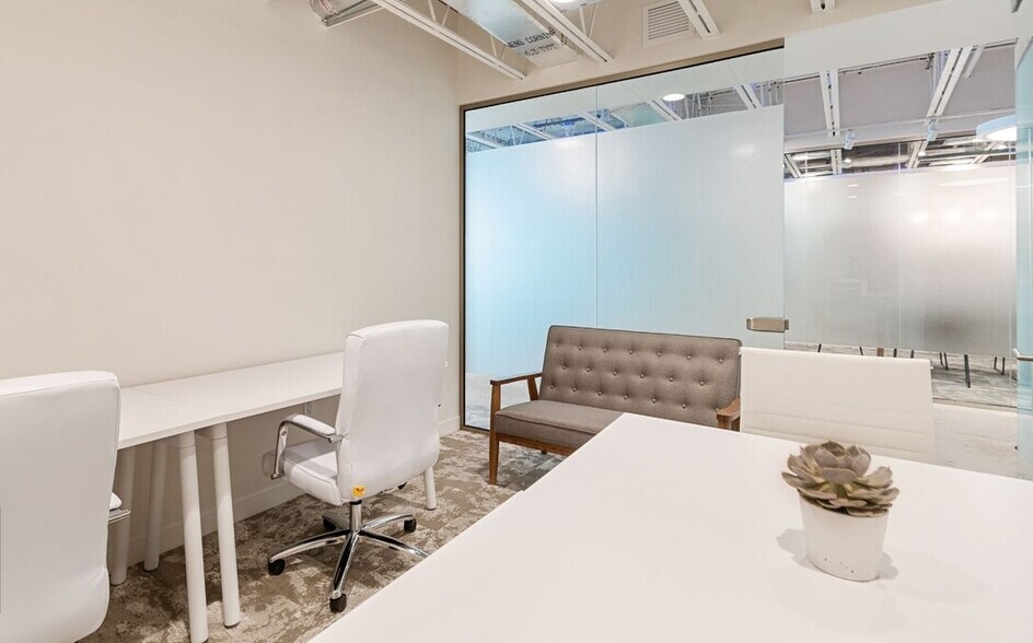 More Photos Of 820 W 41st St, Miami Beach Coworking Space