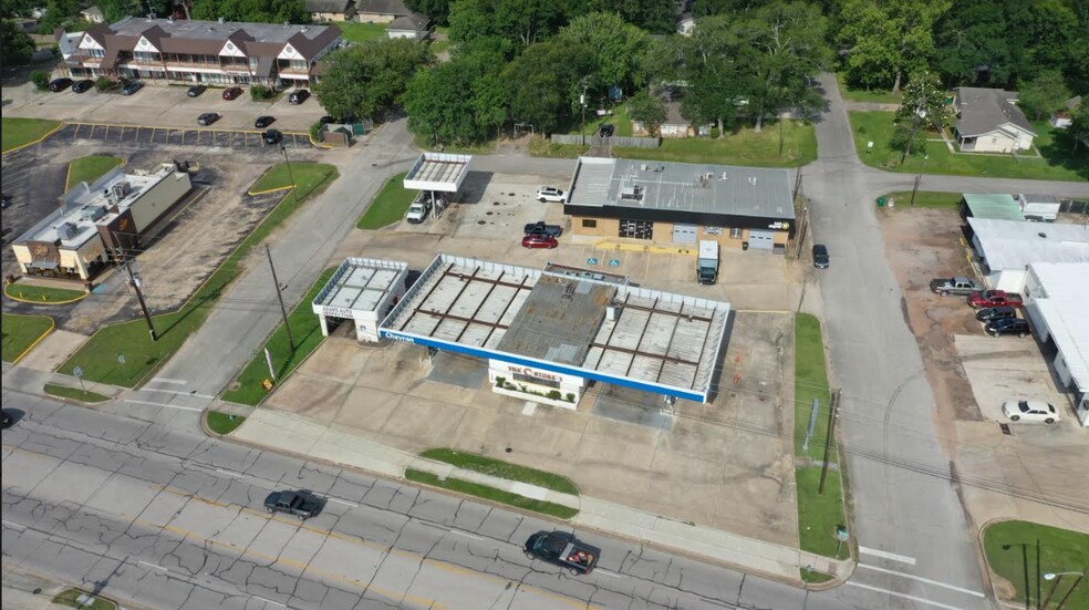 More Photos Of 1207 N Frazier St, Conroe Convenience Store For Sale