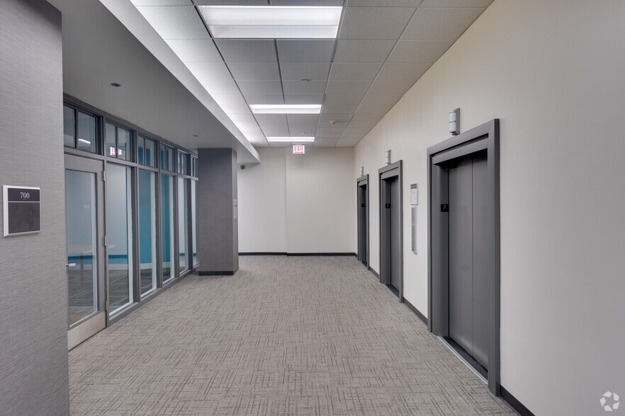 More Photos Of 180 N Wabash Ave, Chicago Office For Lease