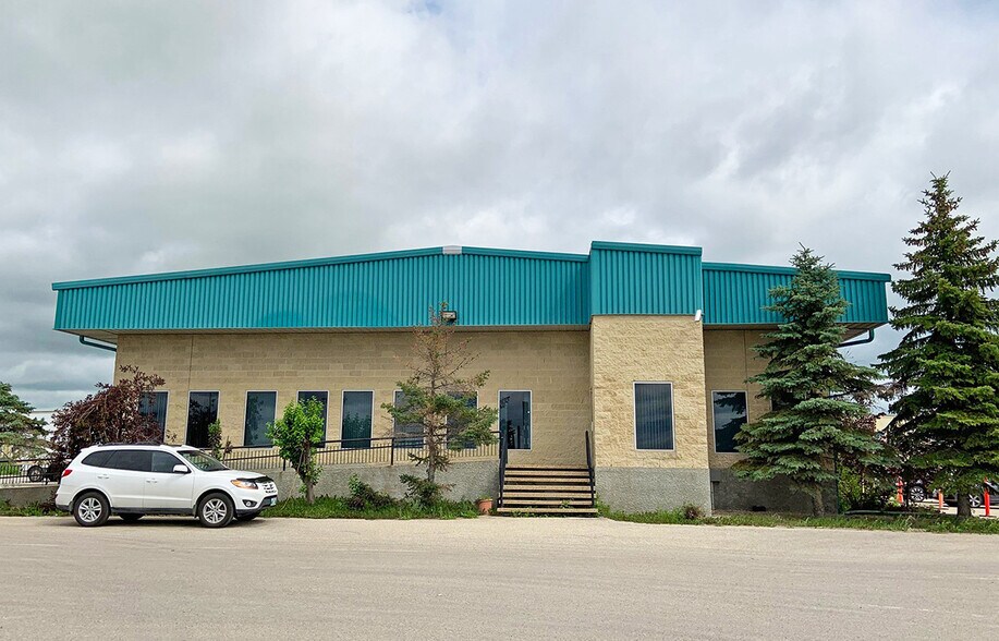 Primary Photo Of 2575 Inkster Blvd, Winnipeg Industrial For Sale