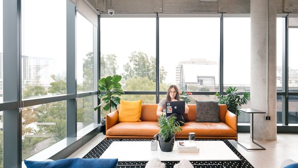 More Photos Of 801 Barton Springs Rd, Austin Office For Lease