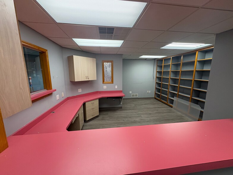 More Photos Of 166 Washington Ave, Batavia Office For Lease