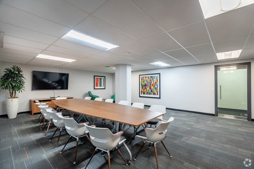 More Photos Of 509 Olive Way, Seattle Office For Lease