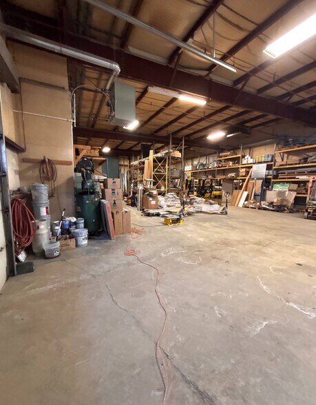 More Photos Of 52 Fitzgerald Dr, Jaffrey Warehouse For Sale