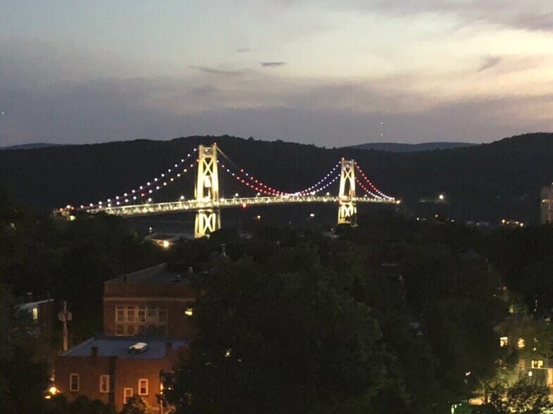 More Photos Of 178 Main St, Poughkeepsie General Retail For Lease