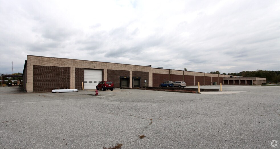 2601 Greengate Dr, Greensboro, NC 27406 Industrial For Lease